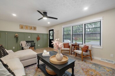 1005 S 5th Ave-8