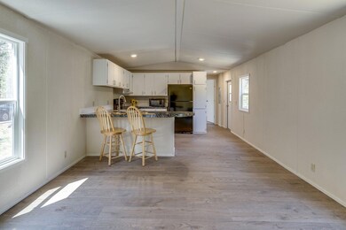 5-web-or-mls--16930 Kasserman Dr, Bend-5