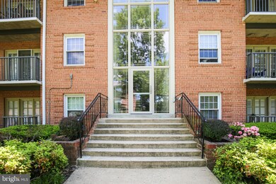 3334 Spring Ln unit B-40, Falls Church, VA 22041 - photo 5