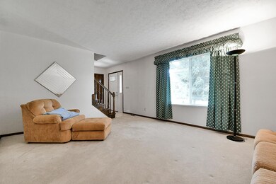 350 E Columbus St-6