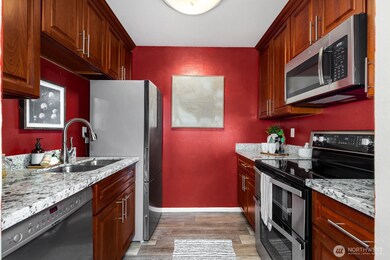 4823 180th St SW unit H203, Lynnwood, WA 98037 - photo 3