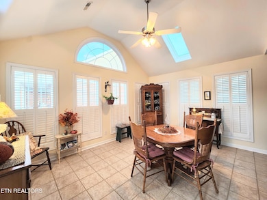 7038 Winter Oaks Way unit 40, Knoxville, TN 37918 - photo 4