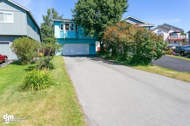 19-Front Exterior_1072
