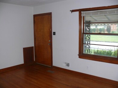 Living Room   2011 Meadowbrook