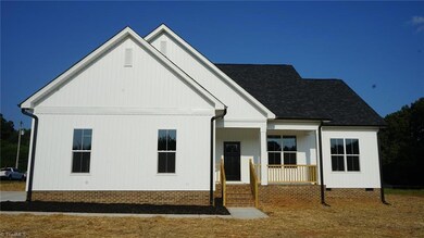 108 W Haven Dr, Statesville, NC 28625 - photo 2