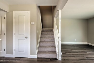 05-FOYER