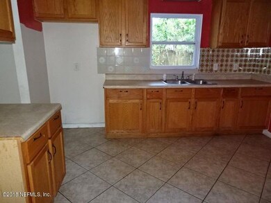 5135 Bilken Dr E, Jacksonville, FL 32210 - photo 5