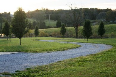 1445 Hopewell Rd, Harrodsburg, KY 40330 - photo 2