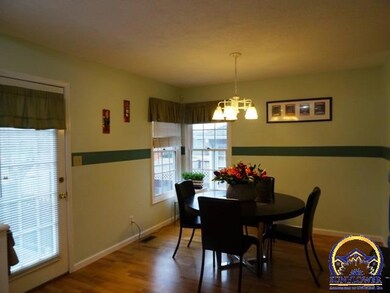 3520 SW Willow Brook Ln, Topeka, KS 66614 - photo 3