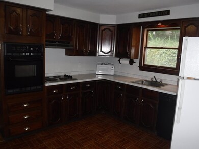 25 Gale St unit 1, Waltham, MA 02453 - photo 6