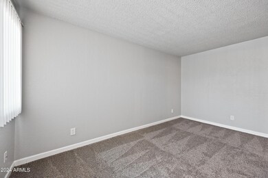 3141 E Cypress St unit 10, Phoenix, AZ 85008 - photo 2