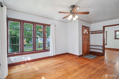 2305 Mcdougall Ave, Everett, WA 98201 - photo 3