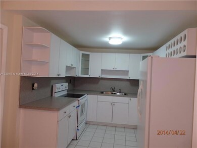 13951 Kendale Lakes Cir unit 208A, Miami, FL 33183 - photo 5