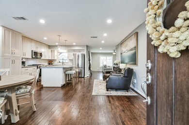 1618 Chantilly Ln, Houston, TX 77018 - photo 2