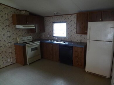 Kitchen show appliances.