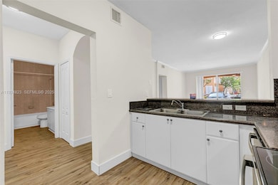 7250 NW 177th St unit 10216, Hialeah, FL 33015 - photo 4