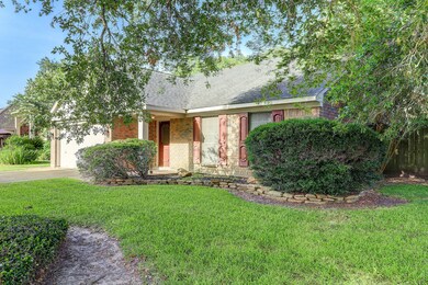 3907 Lee Ln, Pearland, TX 77584 - photo 3
