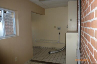 1203 Walnut St, Allentown, PA 18102 - photo 4