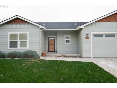 1031 SW Olive Ct, Hermiston, OR 97838 - photo 2