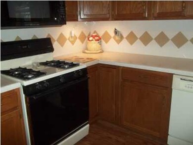 Beautiful tile backsplash in kitchen