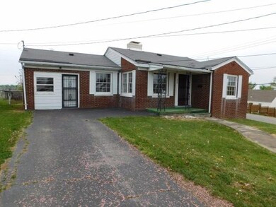 220 Montrose Ave, Harrodsburg, KY 40330 - photo 3