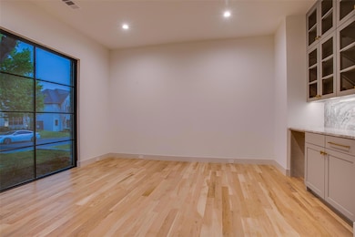 4027 Santa Barbara Dr, Dallas, TX 75214 - photo 7