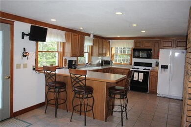 Bright and spacious kitchen
