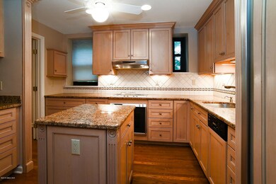 15 Lafayette Ct unit 2A, Greenwich, CT 06830 - photo 4