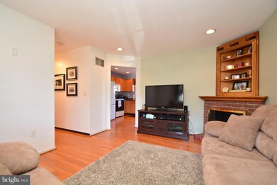 16 Macintosh Ct, Middle River, MD 21220 - photo 6