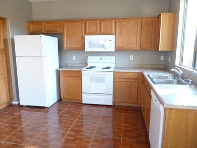EAT IN KITCHEN