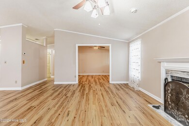 515 Deer Path, Living Room-2