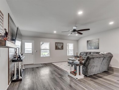 42173 Max Henry Dr, Shawnee, OK 74804 - photo 7