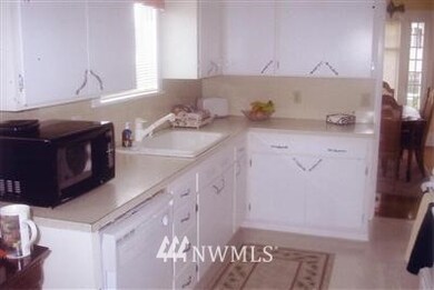 unlisted-address, Everett, WA 98201 - photo 6