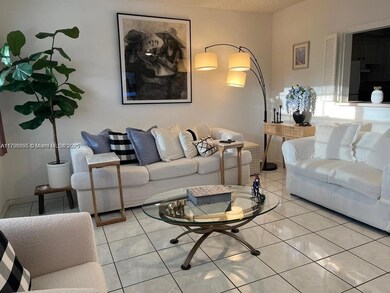 17 Westbury E unit 17, Deerfield Beach, FL 33442 - photo 4