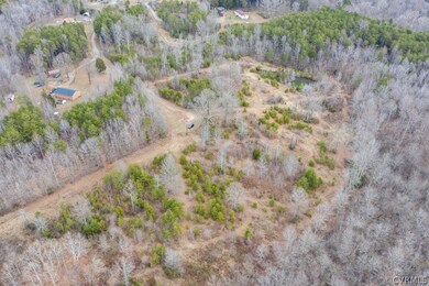 4079 Hidden Acres Dr, Louisa, VA 23093 - photo 2