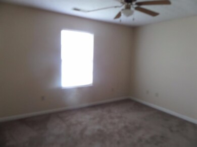 1044 Pinoak Dr unit 1046, Nicholasville, KY 40356 - photo 2