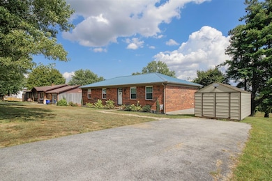 813 Tick Ridge Rd, Glasgow, KY 42141 - photo 5