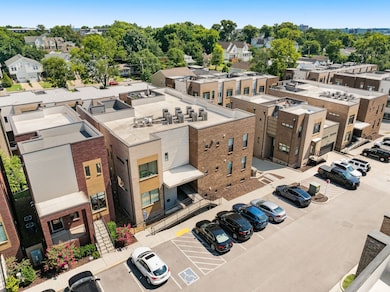 1613 Marshall Hollow Dr unit 302, Nashville, TN 37203 - photo 2