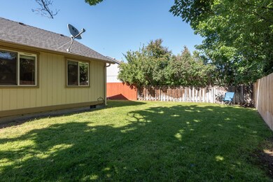 2766 SW Reindeer Ave, Redmond, OR 97756 - photo 4