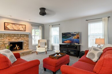 578 N West Ave, Elmhurst, IL 60126 - photo 3