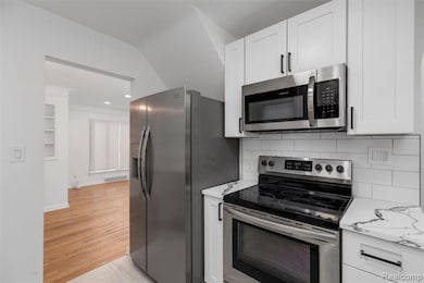 11314 Hazelton Ave, Redford Township, MI 48239 - photo 4