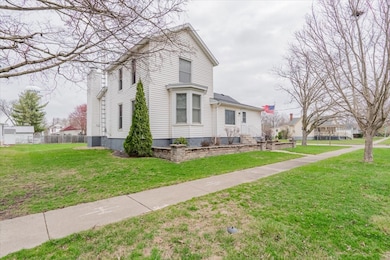 409 E Cemetery Ave, Chenoa, IL 61726 - photo 2