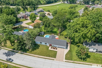 2710 Olympia Dr, Bettendorf, IA 52722 - photo 5