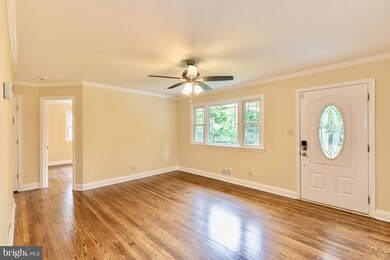 11329 Old Prospect Hill Rd, Glenn Dale, MD 20769 - photo 3