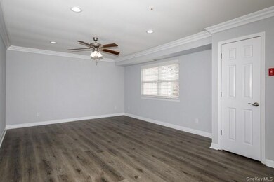 342 Lake Pointe Dr unit 342, Middle Island, NY 11953 - photo 3