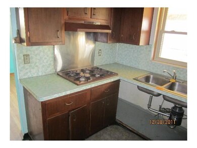 818 Rosemore Ave, Columbus, OH 43213 - photo 4