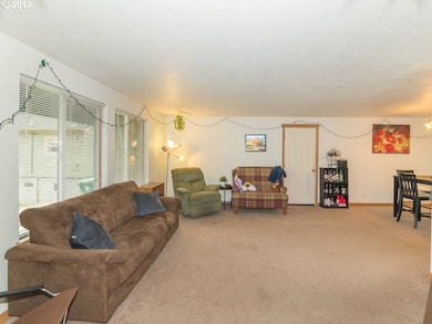 2050 Augusta St, Eugene, OR 97403 - photo 2