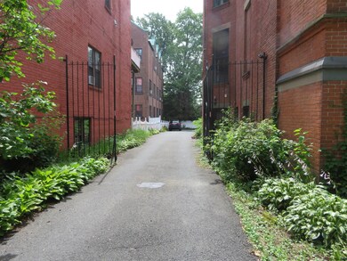 20 Willett St, Albany, NY 12210 - photo 3