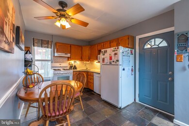 500 Crotzer Ave, Folcroft, PA 19032 - photo 3