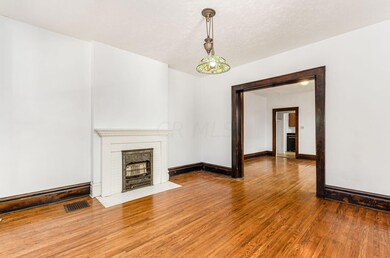 006_d1_L 412 E Oakland Ave007